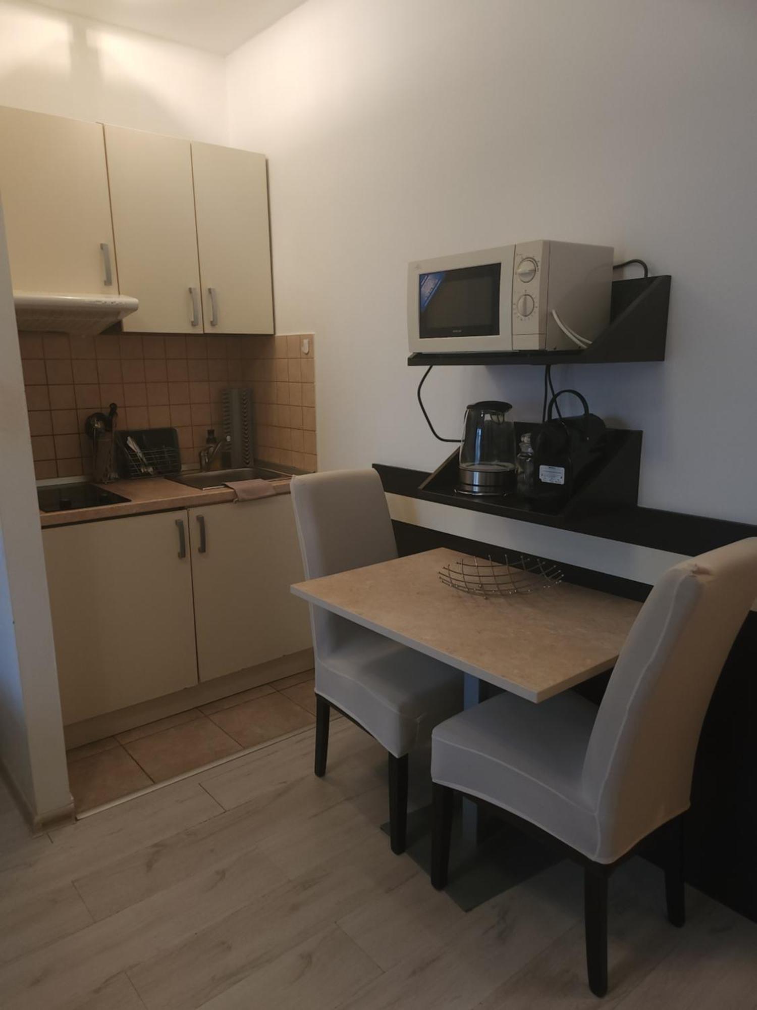 Appartamento Apartmán ELIZABETH Bešeňová Esterno foto